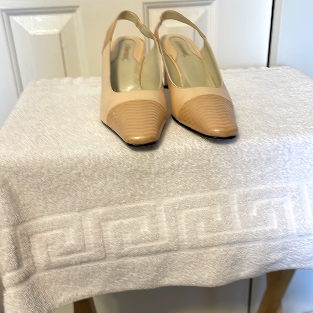 J Renee pumps, sling back, 3” heels